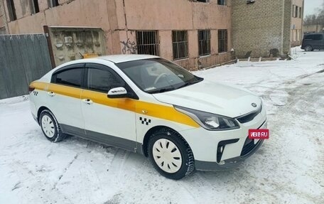 KIA Rio IV, 2018 год, 999 999 рублей, 5 фотография