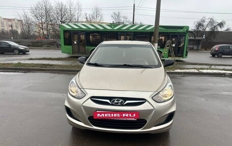 Hyundai Solaris II рестайлинг, 2013 год, 770 000 рублей, 5 фотография