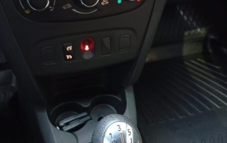 Renault Sandero II рестайлинг, 2018 год, 975 000 рублей, 16 фотография