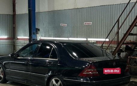 Mercedes-Benz C-Класс, 2005 год, 550 000 рублей, 2 фотография