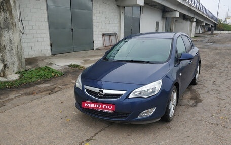 Opel Astra J, 2012 год, 735 000 рублей, 2 фотография