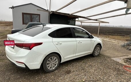 Hyundai Solaris II рестайлинг, 2018 год, 930 000 рублей, 3 фотография