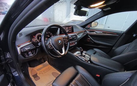 BMW 5 серия, 2018 год, 3 980 000 рублей, 13 фотография