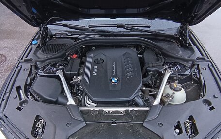 BMW 5 серия, 2018 год, 3 980 000 рублей, 10 фотография