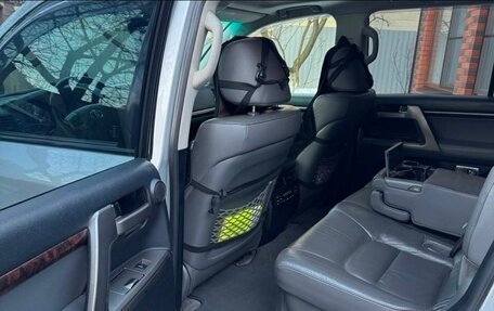 Toyota Land Cruiser 200, 2010 год, 3 100 000 рублей, 11 фотография