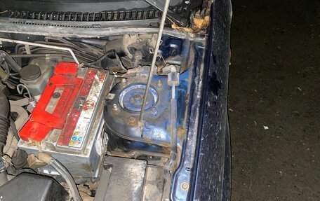 Mazda 323, 1999 год, 155 000 рублей, 10 фотография