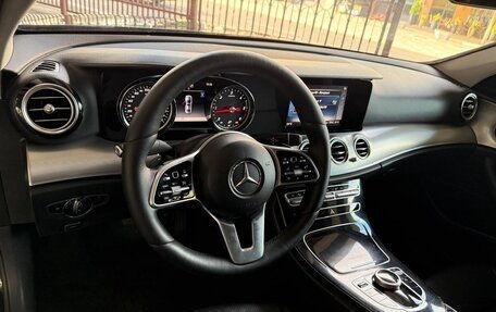 Mercedes-Benz E-Класс, 2019 год, 1 850 000 рублей, 9 фотография