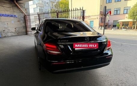 Mercedes-Benz E-Класс, 2019 год, 1 850 000 рублей, 8 фотография