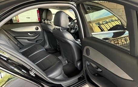 Mercedes-Benz E-Класс, 2019 год, 1 850 000 рублей, 14 фотография