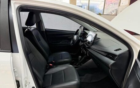 Toyota Vios III, 2022 год, 1 010 000 рублей, 13 фотография