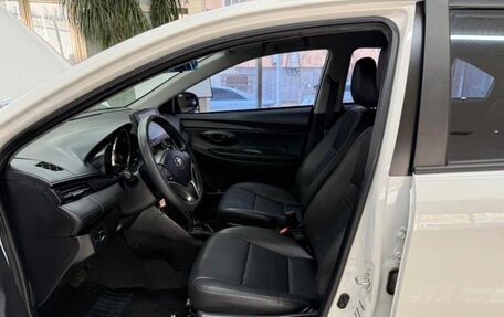 Toyota Vios III, 2022 год, 1 010 000 рублей, 8 фотография