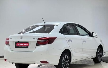 Toyota Vios III, 2022 год, 1 030 000 рублей, 6 фотография