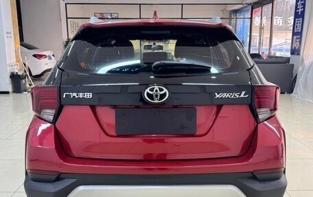 Toyota Yaris XP150 рестайлинг, 2022 год, 1 040 000 рублей, 5 фотография