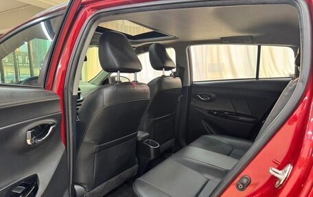 Toyota Yaris XP150 рестайлинг, 2022 год, 1 040 000 рублей, 12 фотография