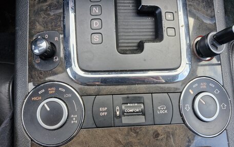 Volkswagen Touareg III, 2008 год, 1 050 000 рублей, 28 фотография