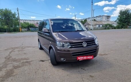 Volkswagen Caravelle T5, 2014 год, 2 100 000 рублей, 6 фотография