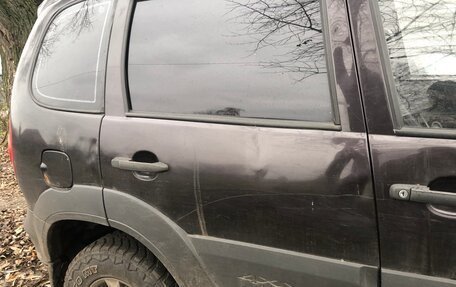 Chevrolet Niva I рестайлинг, 2011 год, 355 000 рублей, 7 фотография