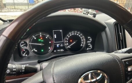 Toyota Land Cruiser 200, 2017 год, 6 500 000 рублей, 8 фотография