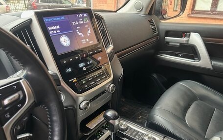 Toyota Land Cruiser 200, 2017 год, 6 500 000 рублей, 9 фотография