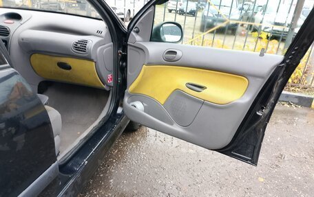 Peugeot 206, 2001 год, 130 000 рублей, 3 фотография