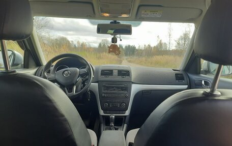 Skoda Yeti I рестайлинг, 2014 год, 1 210 000 рублей, 10 фотография