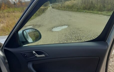 Skoda Yeti I рестайлинг, 2014 год, 1 210 000 рублей, 12 фотография