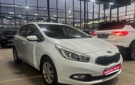 KIA cee'd III, 2014 год, 1 058 000 рублей, 3 фотография