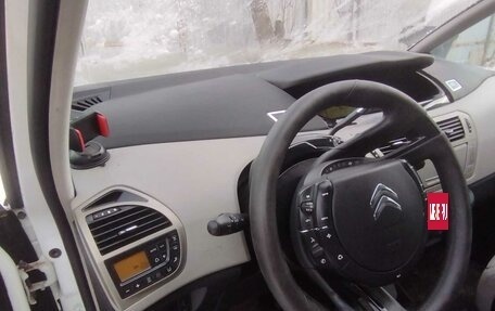 Citroen C4 Picasso II рестайлинг, 2011 год, 600 000 рублей, 10 фотография