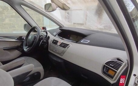 Citroen C4 Picasso II рестайлинг, 2011 год, 600 000 рублей, 7 фотография