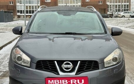 Nissan Qashqai+2 I, 2010 год, 985 000 рублей, 2 фотография