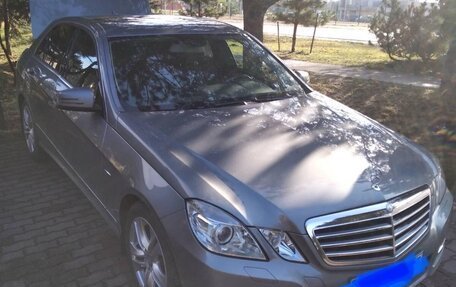 Mercedes-Benz E-Класс, 2011 год, 2 000 000 рублей, 2 фотография