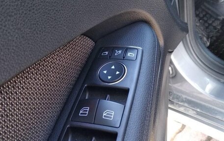 Mercedes-Benz E-Класс, 2011 год, 2 000 000 рублей, 7 фотография