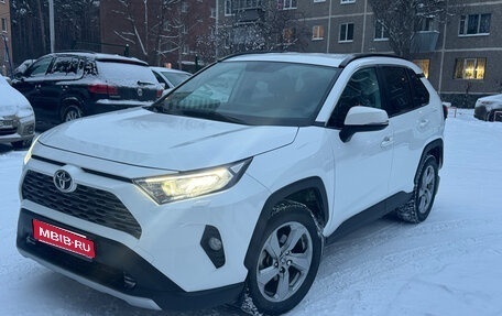 Toyota RAV4, 2021 год, 3 400 000 рублей, 1 фотография