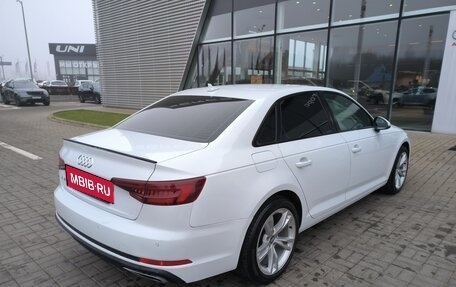 Audi A4, 2019 год, 2 490 000 рублей, 15 фотография