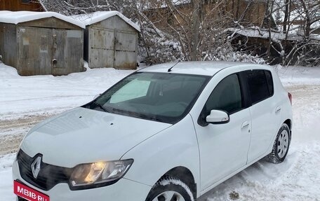 Renault Sandero II рестайлинг, 2014 год, 320 000 рублей, 1 фотография