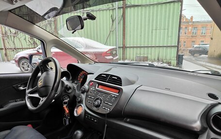 Honda Jazz II рестайлинг, 2012 год, 850 000 рублей, 11 фотография