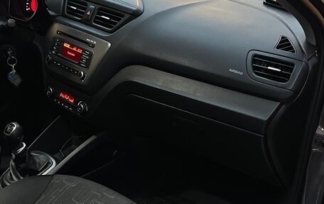 KIA Rio III рестайлинг, 2015 год, 1 300 000 рублей, 9 фотография