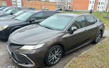 Toyota Camry, 2021 год, 2 700 000 рублей, 13 фотография