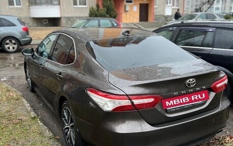 Toyota Camry, 2021 год, 2 700 000 рублей, 15 фотография