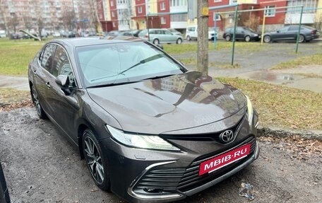 Toyota Camry, 2021 год, 2 700 000 рублей, 14 фотография