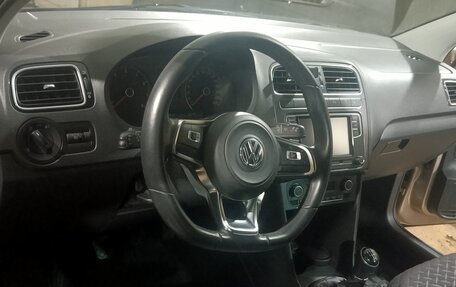 Volkswagen Polo VI (EU Market), 2018 год, 900 000 рублей, 7 фотография