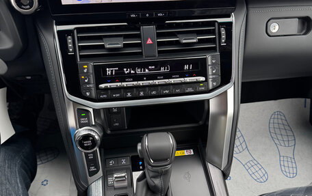 Toyota Land Cruiser, 2025 год, 16 599 999 рублей, 18 фотография