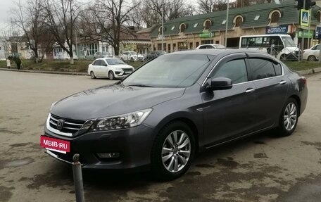 Honda Accord IX рестайлинг, 2013 год, 1 950 000 рублей, 2 фотография