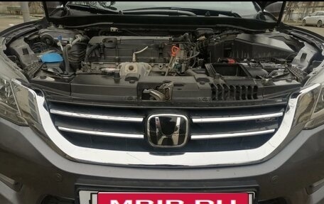 Honda Accord IX рестайлинг, 2013 год, 1 950 000 рублей, 24 фотография