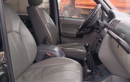 ЛуАЗ Patriot, 2011 год, 700 000 рублей, 2 фотография