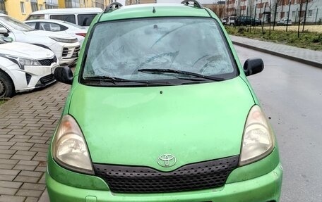 Toyota Yaris Verso, 2003 год, 350 000 рублей, 1 фотография