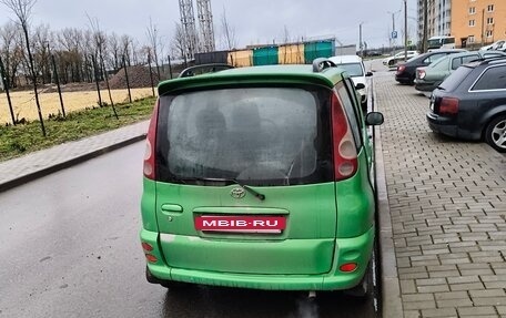 Toyota Yaris Verso, 2003 год, 350 000 рублей, 2 фотография