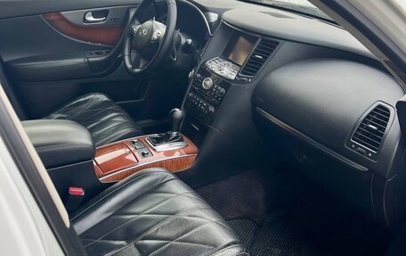 Infiniti QX70, 2013 год, 1 700 000 рублей, 6 фотография