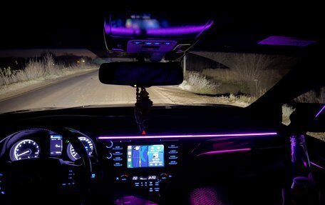 Toyota Camry, 2018 год, 2 200 000 рублей, 6 фотография