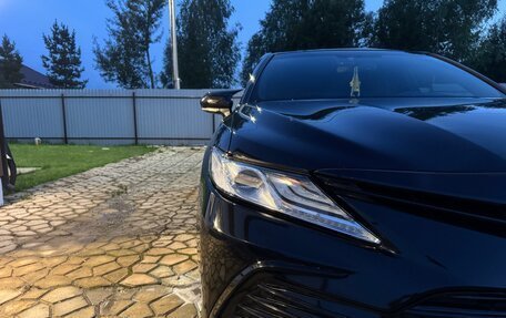 Toyota Camry, 2018 год, 2 200 000 рублей, 2 фотография